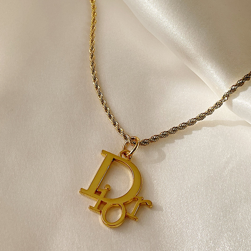 Vintage Christian Dior necklace | ON SLOWNESS | On Slowness